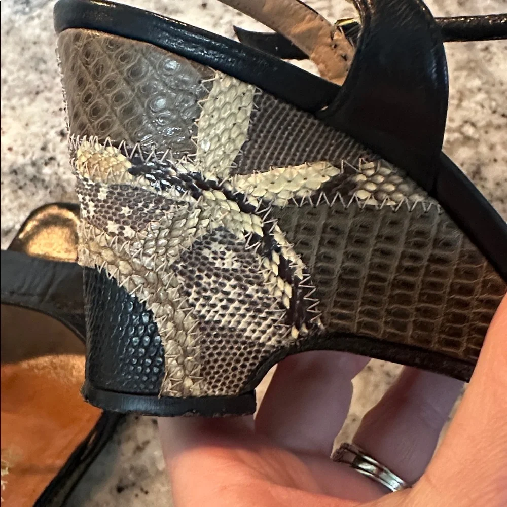 Martinique Black and Tan Wedge Sandals - Picture 10 of 13